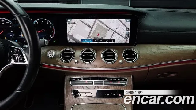 Mercedes-Benz E-Class E250, миниатюра 17