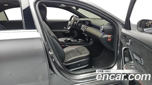 Mercedes-Benz A-Class A250 4MATIC, миниатюра 4