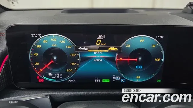 Mercedes-Benz EQB EQB300 4MATIC AMG, миниатюра 13