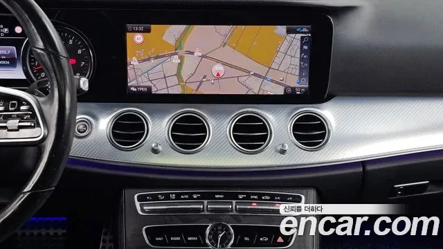 Mercedes-Benz E-Class E250, миниатюра 23