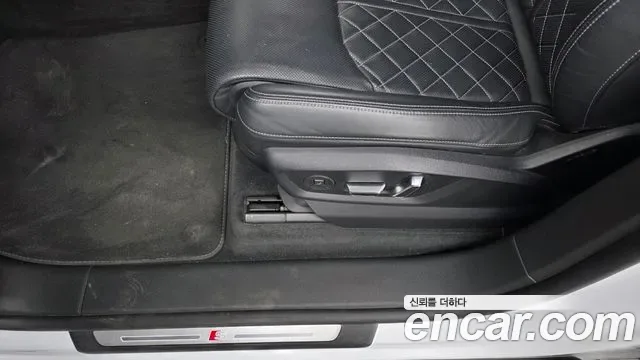 Audi Q8 55 TFSI Premium, миниатюра 26