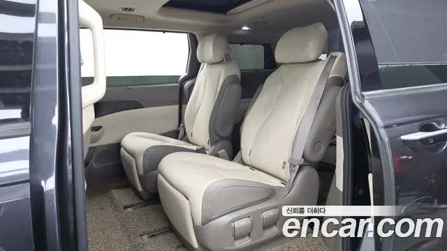 Kia Carnival дизель 7 мест, миниатюра 14