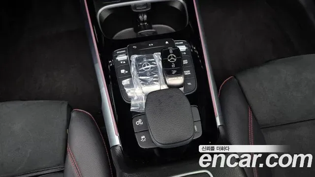 Mercedes-Benz GLB AMG GLB35 4MATIC, миниатюра 20