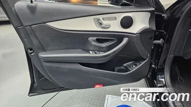 Mercedes-Benz E-Class E250, миниатюра 29