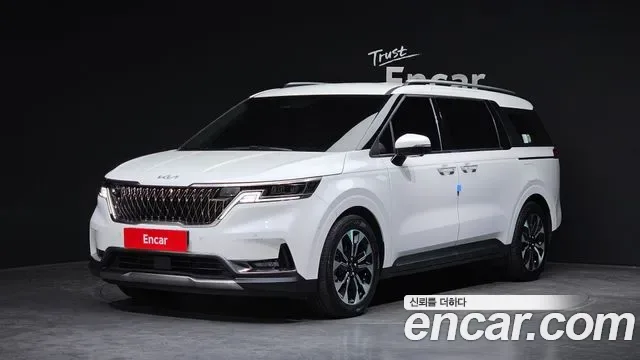 Kia Carnival дизель 9 мест Signature