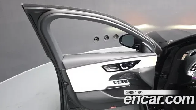 Mercedes-Benz E-Class E200 AMG Line, миниатюра 16