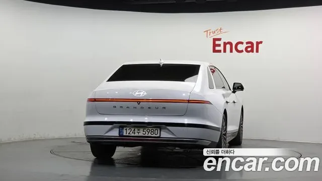 Hyundai Grandeur Calligraphy, миниатюра 3
