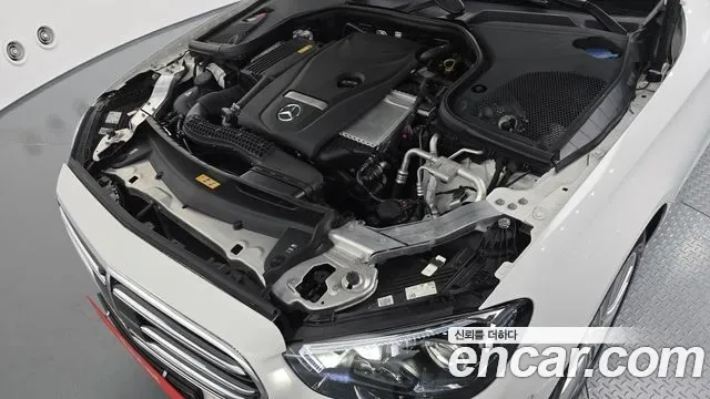 Mercedes-Benz E-Class E250, миниатюра 12