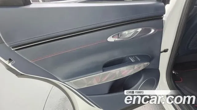 Genesis GV70 2.5T бензин 2WD ( ), миниатюра 10