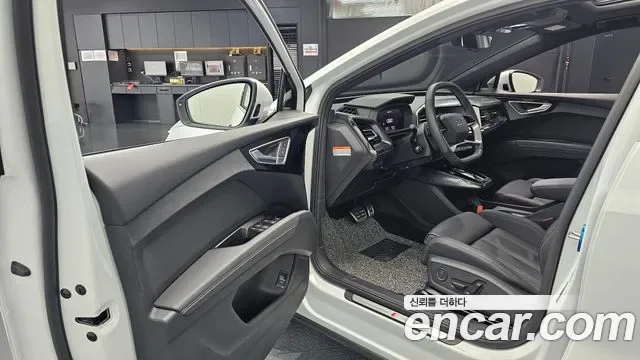 Audi Q4, миниатюра 10