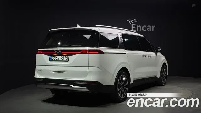 Kia Carnival бензин 7 мест Signature, миниатюра 2
