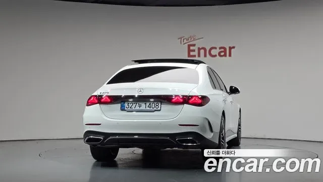 Mercedes-Benz E-Class E200 AMG Line, миниатюра 2