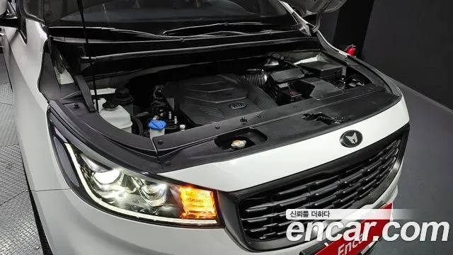 Kia Carnival бензин 9 мест ( ), миниатюра 8