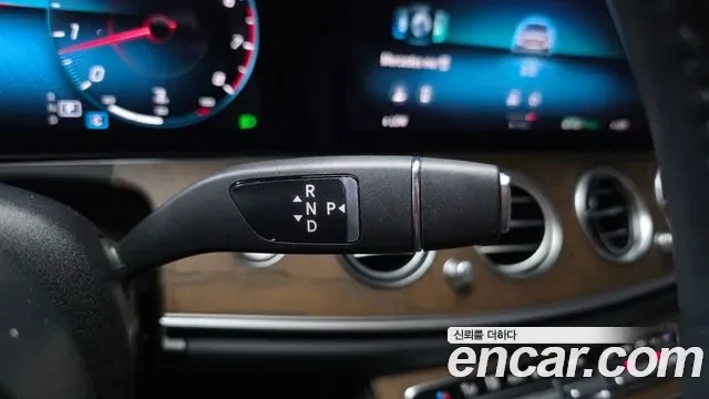 Mercedes-Benz E-Class E250, миниатюра 17