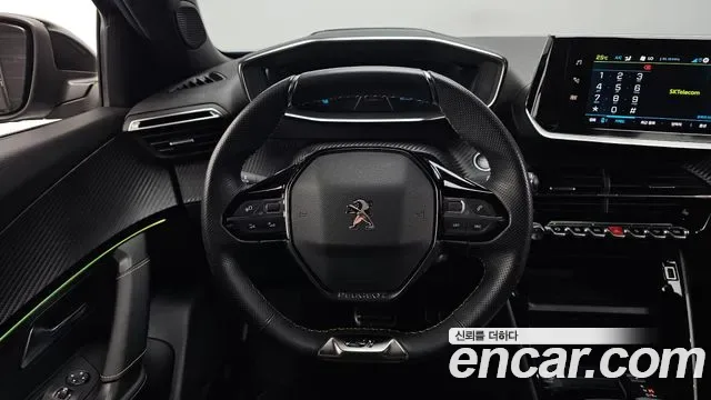 Peugeot E-2008 EV GT, миниатюра 6