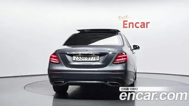 Mercedes-Benz E-Class E300 4MATIC AMG Line, миниатюра 9