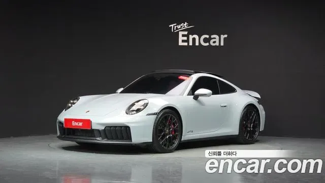 Porsche 911 4 GTS