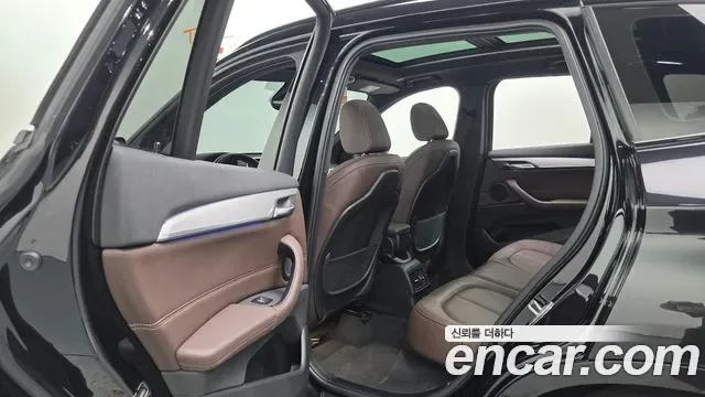 BMW X1 xDrive 20i M, миниатюра 4