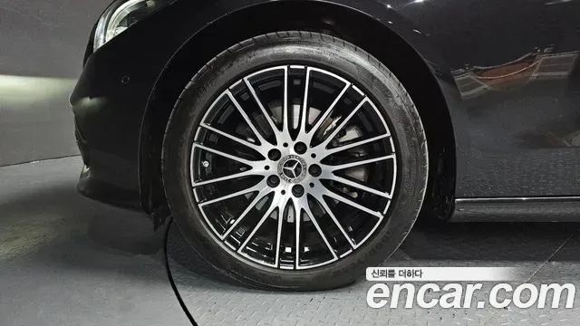 Mercedes-Benz C-Class C200, миниатюра 21