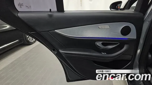 Mercedes-Benz E-Class E250, миниатюра 22