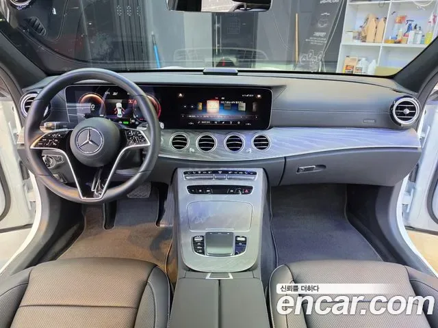 Mercedes-Benz E-Class E350 4MATIC, миниатюра 18