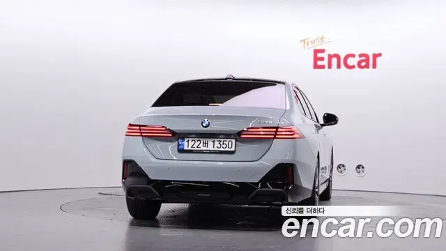 BMW 5 (G60) 520i M, миниатюра 5