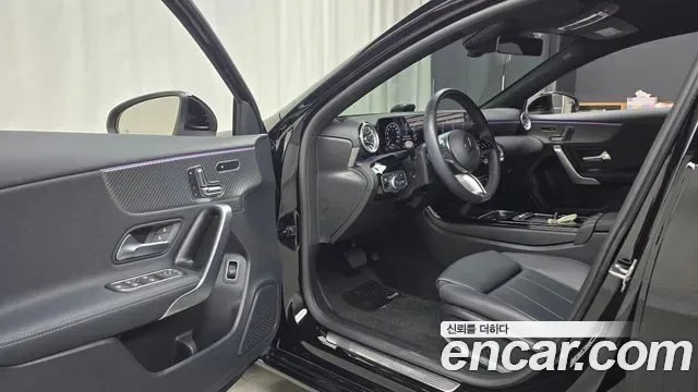 Mercedes-Benz A-Class A220, миниатюра 11