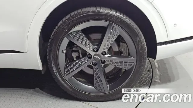 Genesis GV70 2.5T бензин 2WD ( ), миниатюра 5