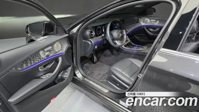 Mercedes-Benz E-Class E350 4MATIC AMG Line, миниатюра 3