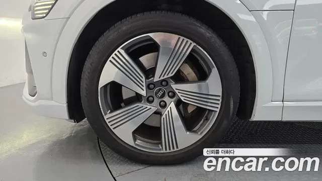 Audi e-, миниатюра 3