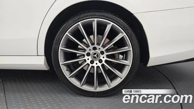 Mercedes-Benz E-Class E350 4MATIC AMG Line, миниатюра 13