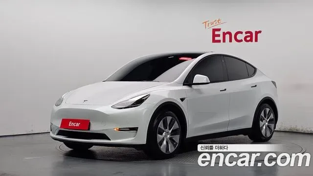 Tesla Y RWD