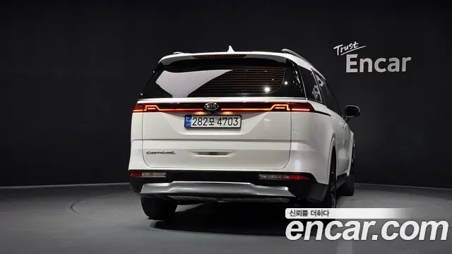 Kia Carnival дизель 9 мест, миниатюра 10
