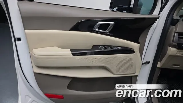Kia Carnival дизель 9 мест, миниатюра 8
