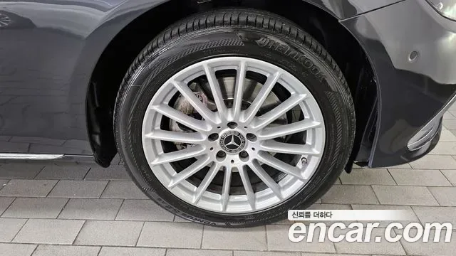 Mercedes-Benz E-Class E220d 4MATIC, миниатюра 13