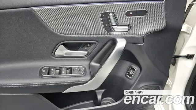 Mercedes-Benz A-Class A220, миниатюра 8