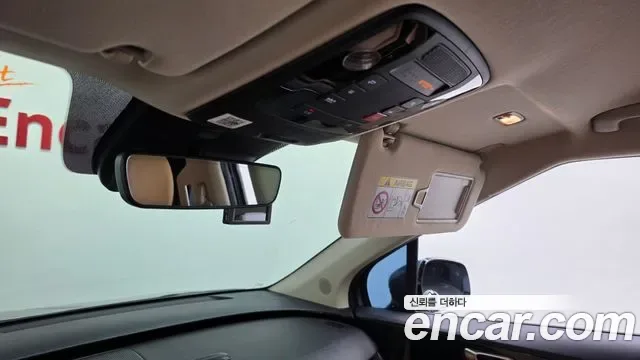 Kia Carnival бензин 7 мест, миниатюра 9