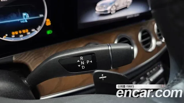 Mercedes-Benz E-Class E300 4MATIC, миниатюра 6