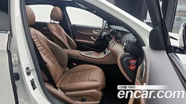 Mercedes-Benz E-Class E250, миниатюра 6