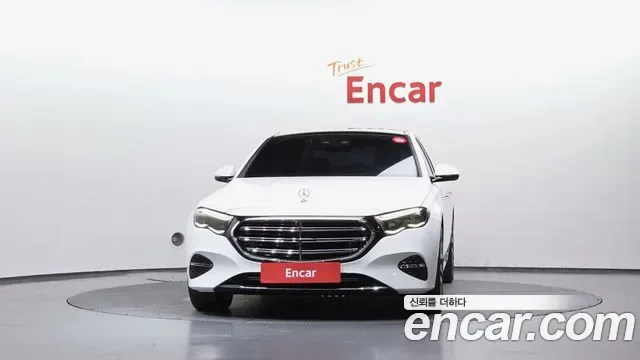 Mercedes-Benz E-Class E300 4MATIC, миниатюра 28