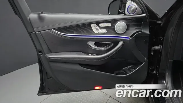 Mercedes-Benz E-Class E220d 4MATIC AMG Line, миниатюра 7