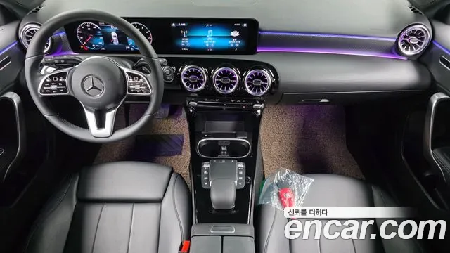 Mercedes-Benz A-Class A220, миниатюра 12