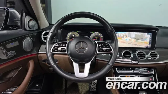 Mercedes-Benz E-Class E300 4MATIC AMG Line, миниатюра 16