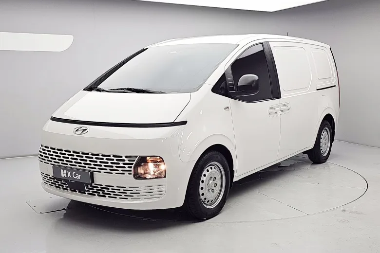 Hyundai Staria дизель 2.2 3 мест