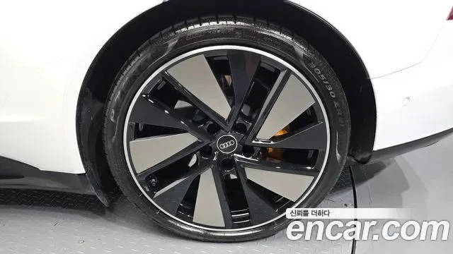 Audi e- GT Premium, миниатюра 7