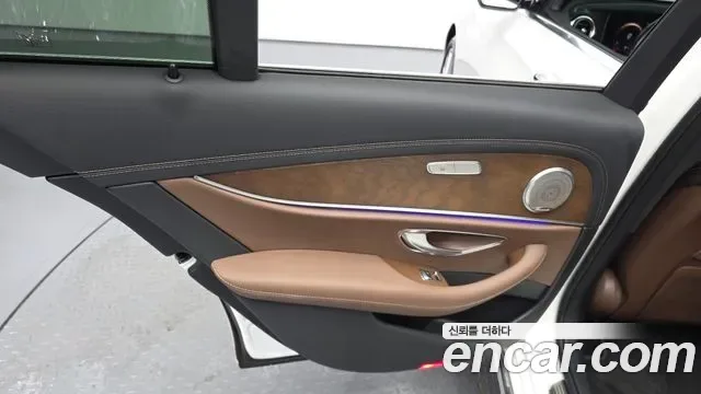 Mercedes-Benz E-Class E250, миниатюра 26