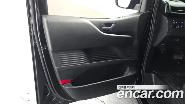 Hyundai Staria 11 мест, миниатюра 8