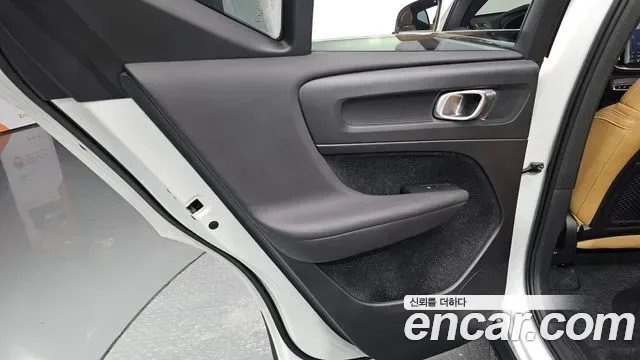 Volvo XC40 T4, миниатюра 20