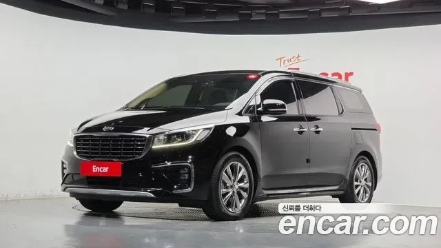 Kia Carnival бензин 9 мест