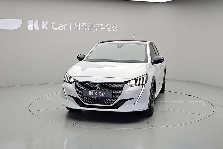 Peugeot E-208 GT